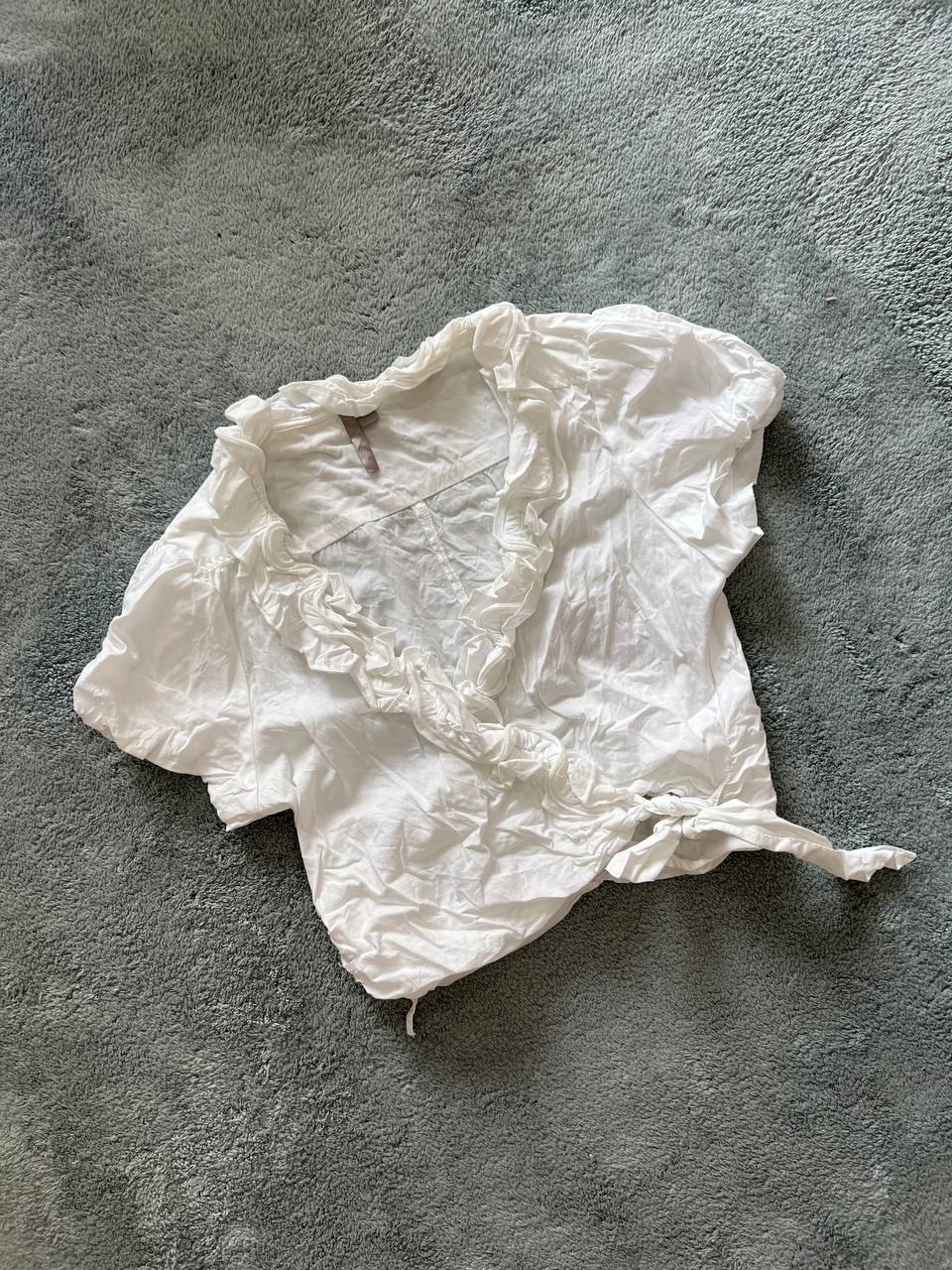 White Ruffled Sleeved Top