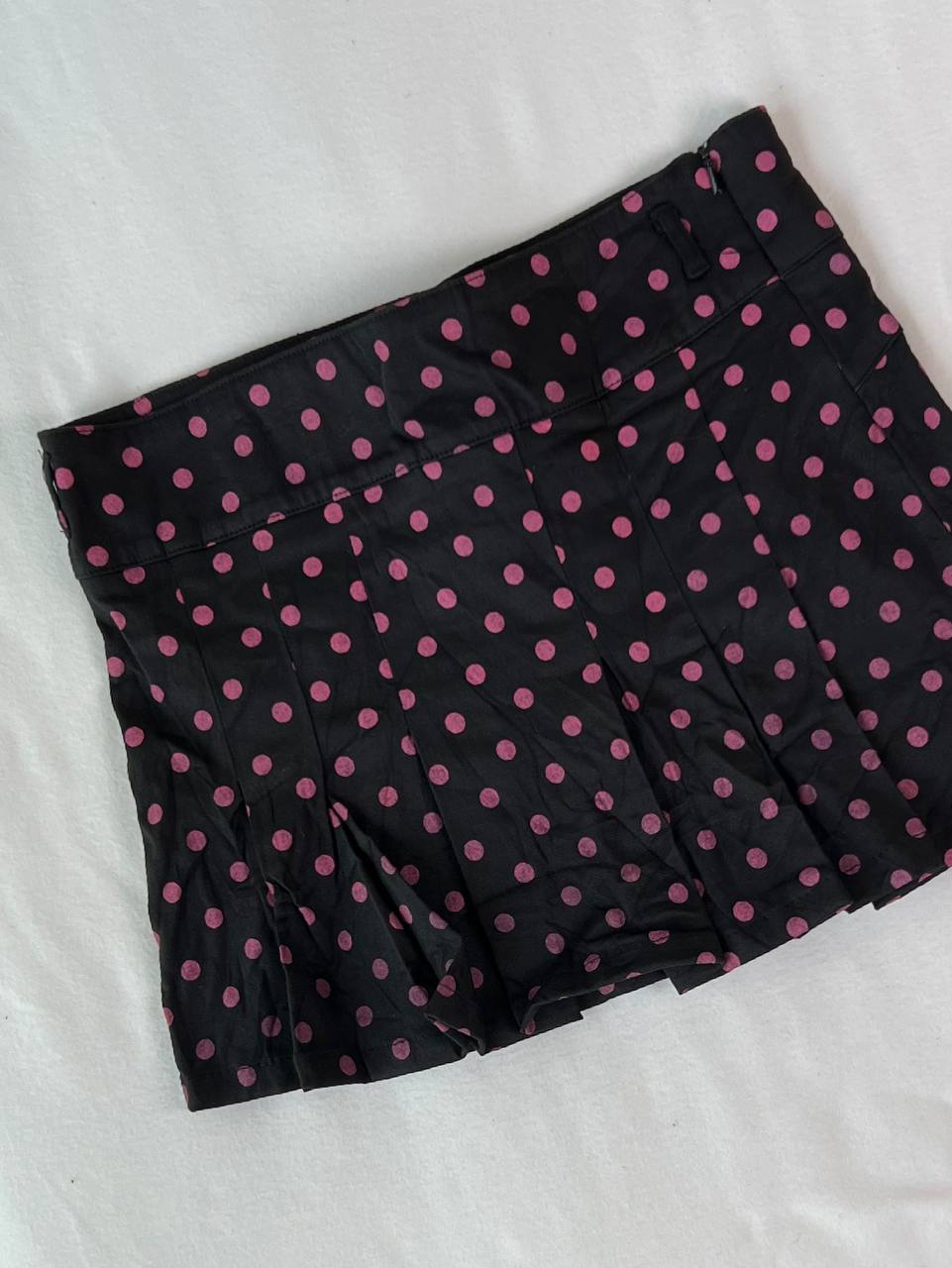 Black Miniskirt w Pink Polka Dots