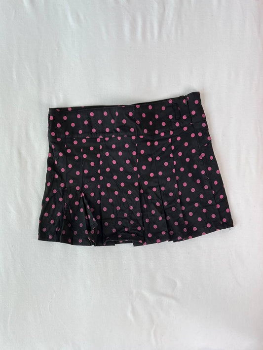 Black Miniskirt w Pink Polka Dots