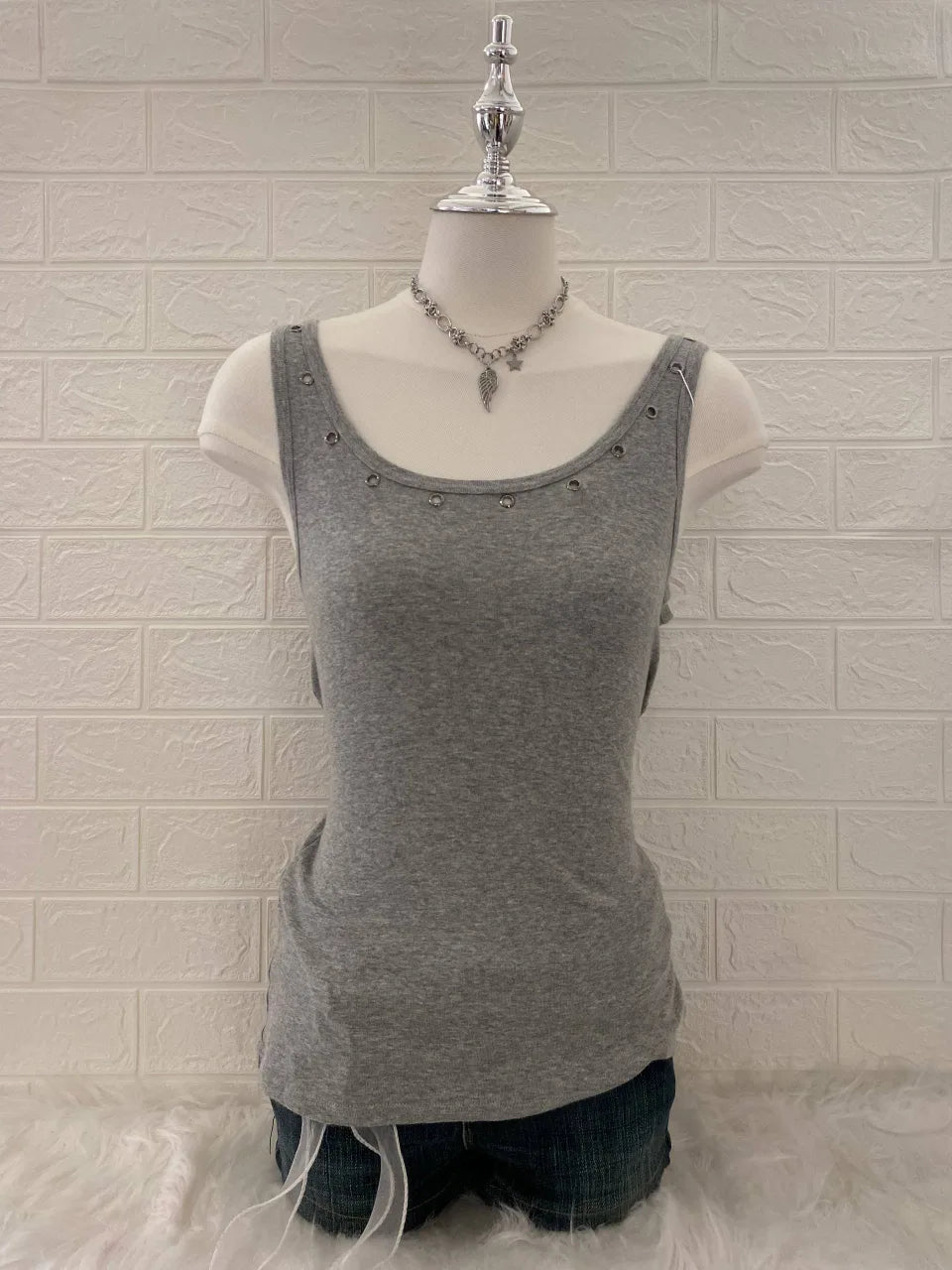 Light Grey Grommet Tank 1