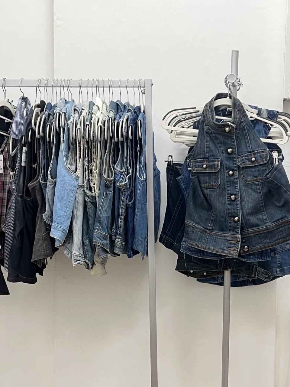 Curated secondhand fashion at UN.WASTELANDS Queensway