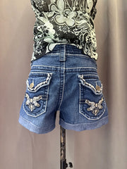 Light Wash Contrast Embroidery Denim Shorts 1