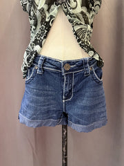 Light Wash Contrast Embroidery Denim Shorts 3