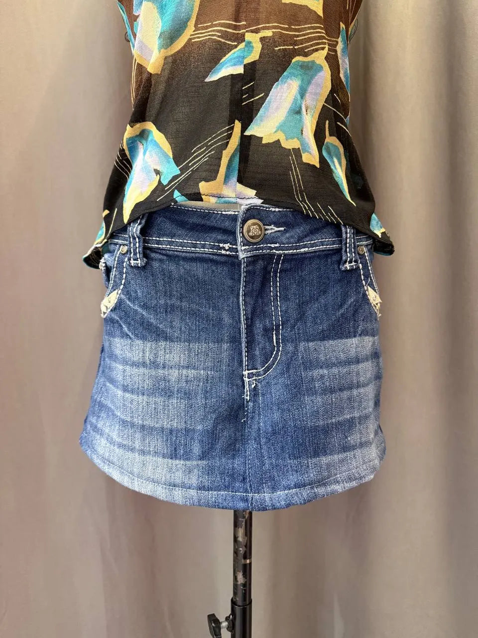 Medium Washed Embroidered Denim Skirt 1
