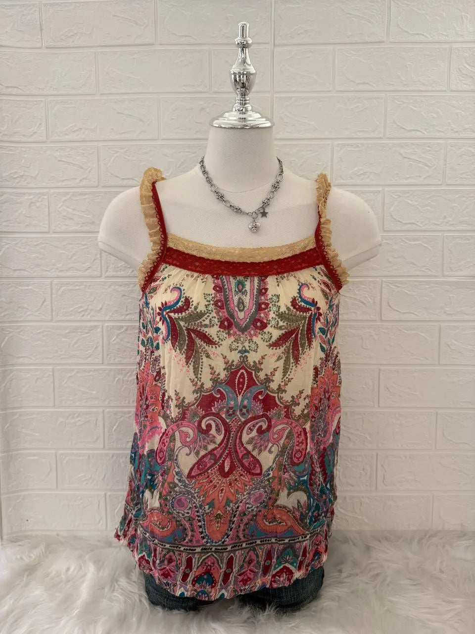 Red Paisley Lace Camis 1