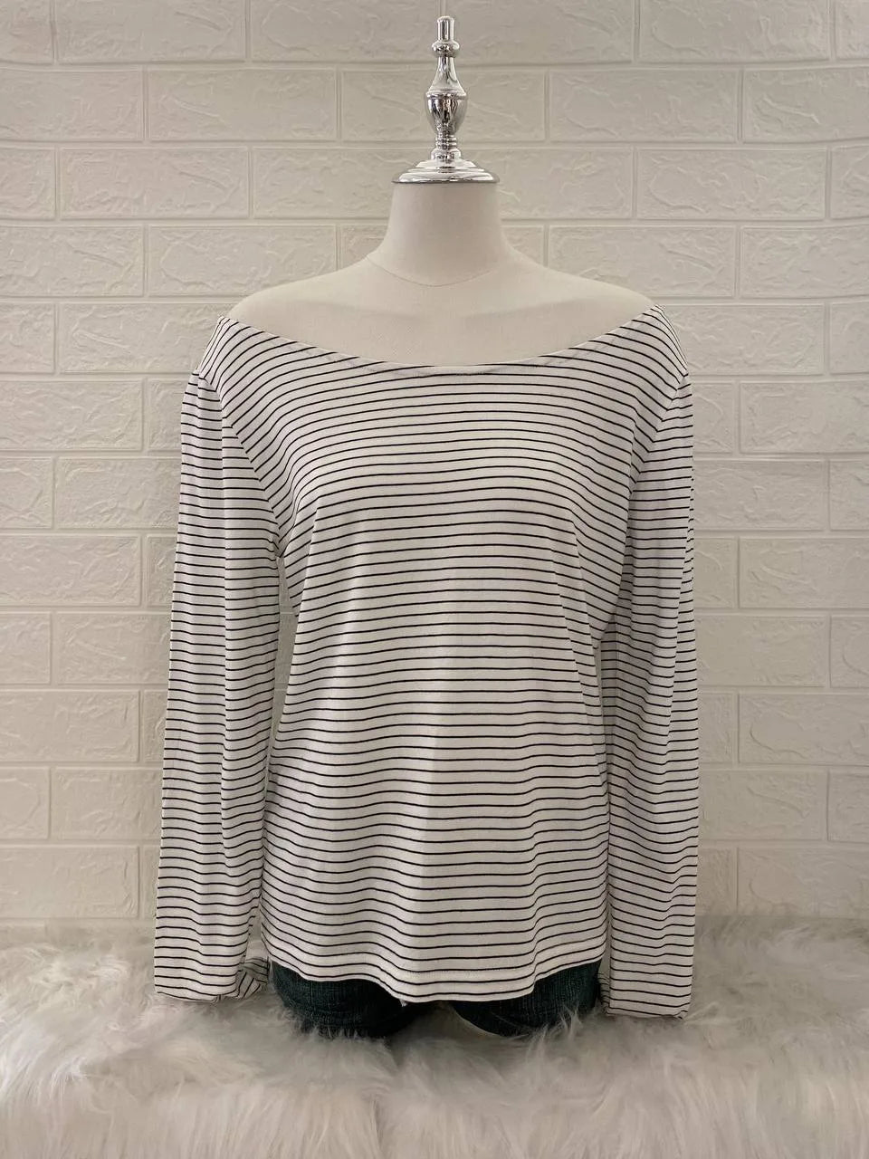 White Stripe Off Shoulder 1